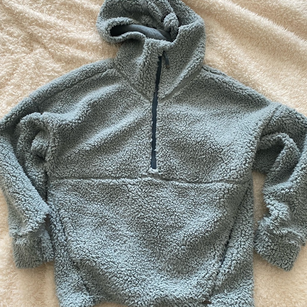 Womens prana half zip fleece.